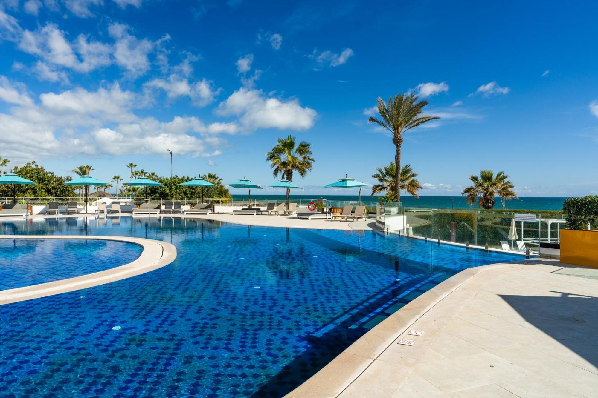 Pearl Marriott & Hotel 5*